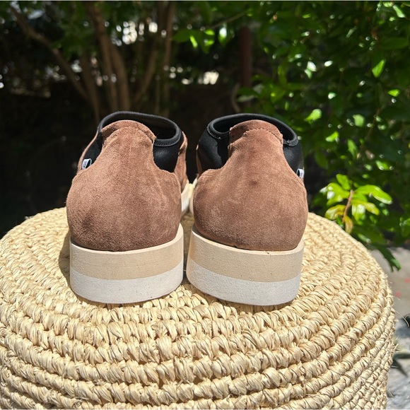 P448 BABY MOC SUEDED LEATHER
SHEARLING LINED CHOCOLATE
SNEAKER. NIB $245. 10/43 - Picture 9 of 15
